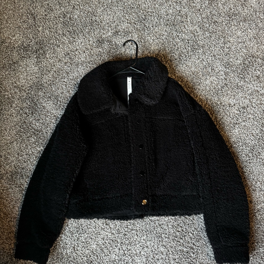 Women’s Lululemon Sherpa Cropped Jacket